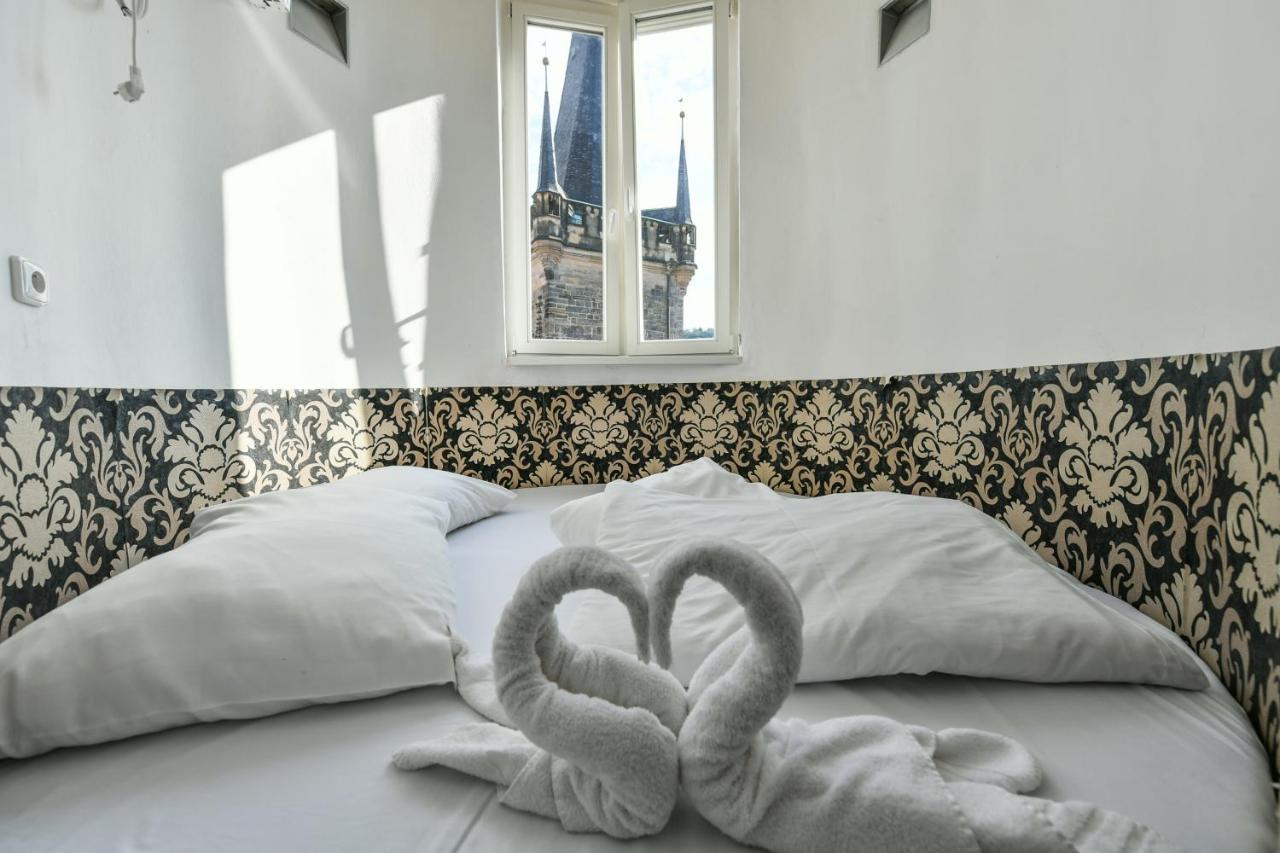 Amazing Charles Bridge Apartment Πράγα Εξωτερικό φωτογραφία