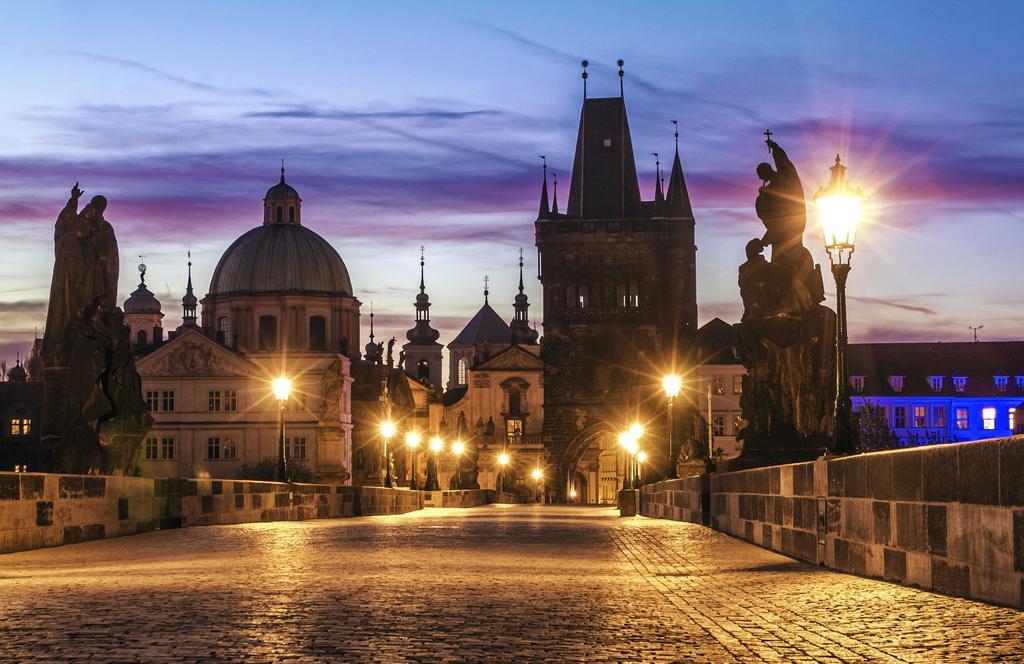 Amazing Charles Bridge Apartment Πράγα Δωμάτιο φωτογραφία