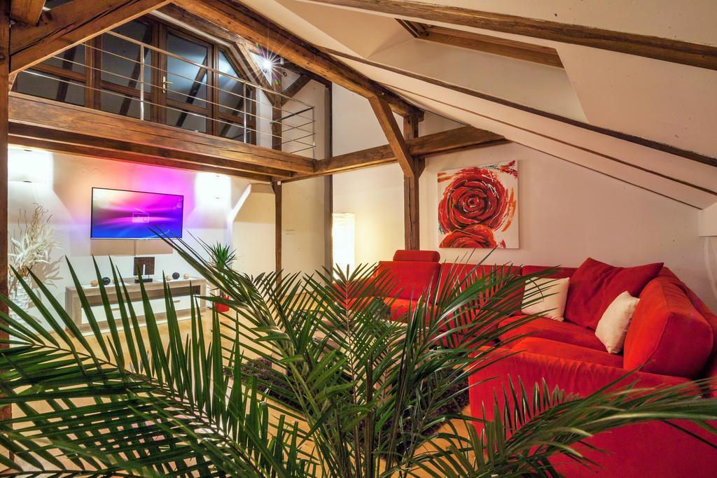 Amazing Charles Bridge Apartment Πράγα Δωμάτιο φωτογραφία