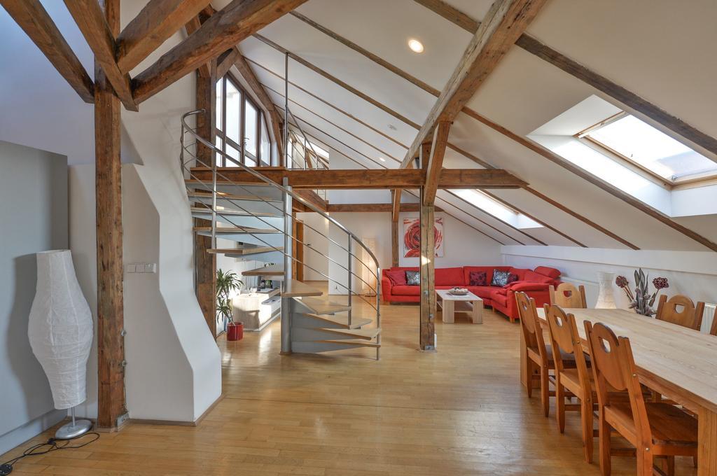 Amazing Charles Bridge Apartment Πράγα Εξωτερικό φωτογραφία